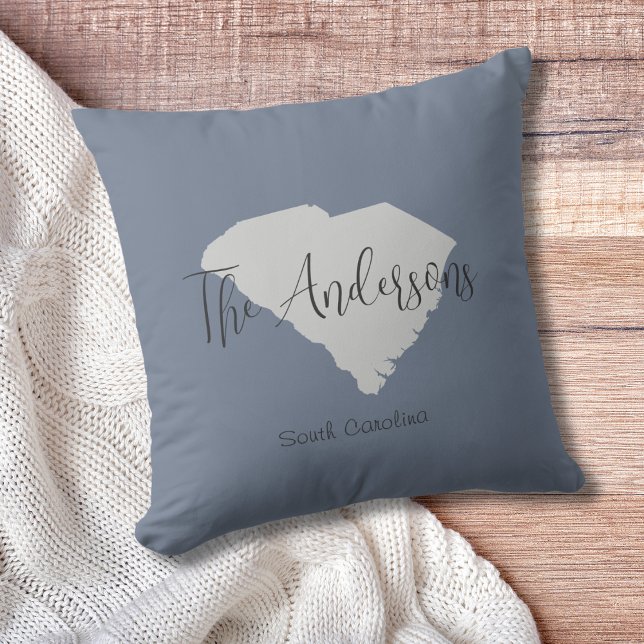 Cojín decorativo de esquema de estado de Carolina  (Show pride for your state and personalize it!  "love makes this house a home in <your state>")