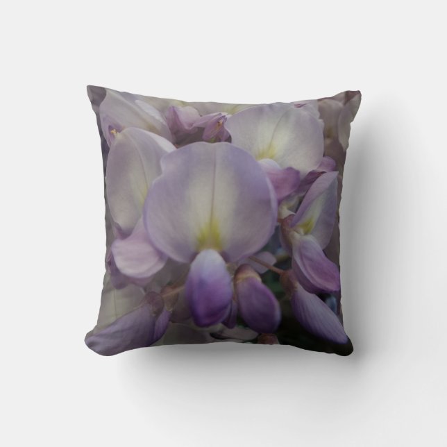 Cojín decorativo de flores moradas (Anverso)