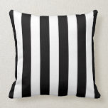 Cojín decorativo de franja blanca y negra<br><div class="desc">Esta almohada de tiro a rayas blancas y negras puede ser personalizada con iniciales u otro texto para un aspecto personalizado.</div>