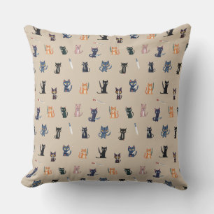Cojín decorativo de gatos y cuchillos