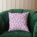Cojín decorativo de jardín floral color arena mora<br><div class="desc">Sube tu juego de decoración de casa con esta bonita acuarela morada Floral Garden tirando almohada.</div>