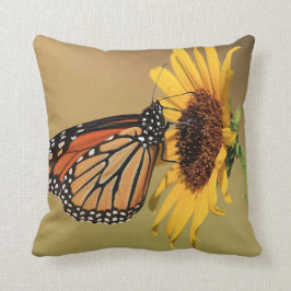 Cojín decorativo de la mariposa de monarca