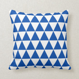 Cojín decorativo de los triángulos del azul de