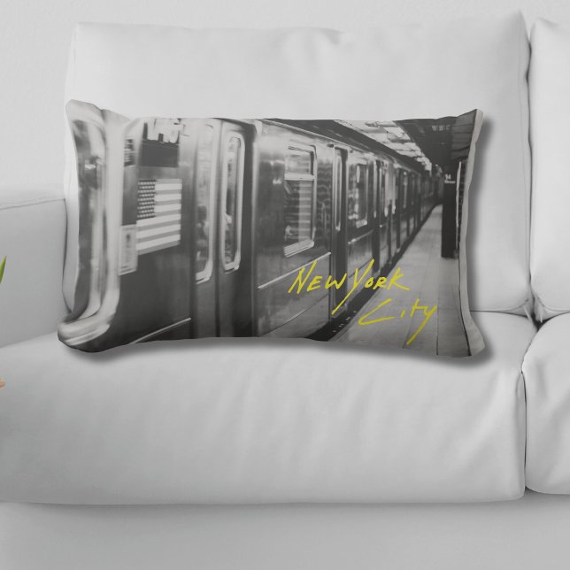 Cojín decorativo de Moda Urbana del Metro de Nueva (NYC Subway Throw Pillow Front)