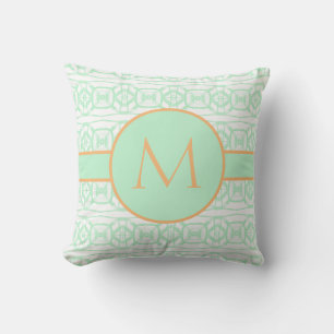 Cojín decorativo de monograma verde claro y blanco