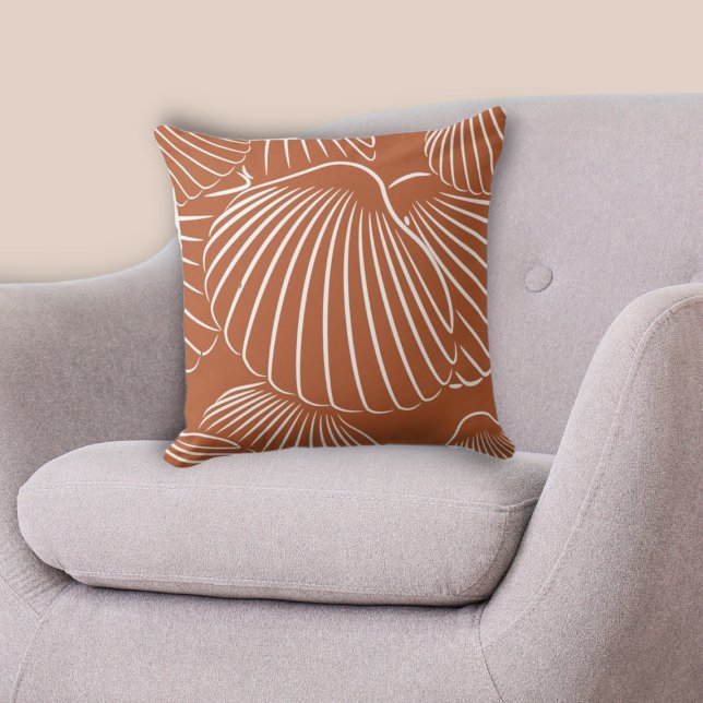 Cojín decorativo de patrón de cascos tradicionales (Traditional Brown & White Seashell Pattern Throw Pillow)
