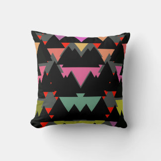 Cojín decorativo de patrón triangular