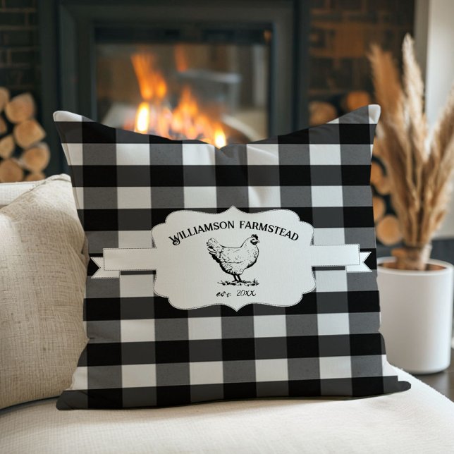 Cojín decorativo de pollo de granja de búfalo negr (Black Buffalo Plaid Farm Chicken Throw Pillow)