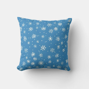 Cojín decorativo de un patrón de cristal de nieve