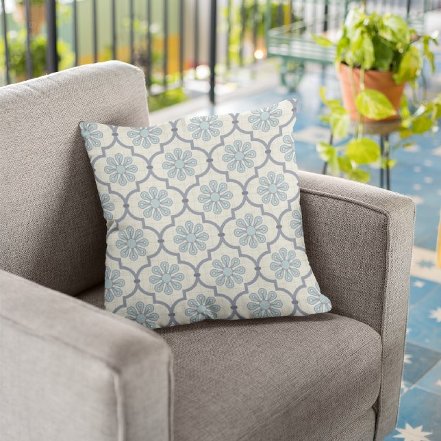 Cojín decorativo decorativo de flores azules/franj (Subido por el creador)