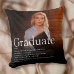 Cojín Decorativo Definición de graduado de fotografía personalizada<br><div class="desc">Personalice con su foto y definición de graduado para crear un regalo único. Una manera perfecta de mostrarles lo asombrosos que son no sólo en su día especial sino todos los días. Diseñado por Thisisnotme©</div>