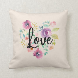 Cojín decorativo del corazón floral amoroso