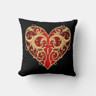 Cojín decorativo del corazón rojo filigrí