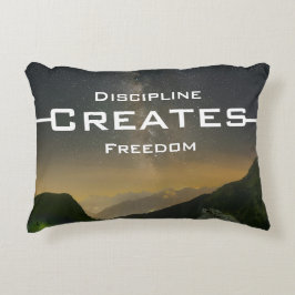 Cojín Decorativo Discipline Creates Freedom – Accent Pillow