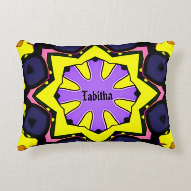 Cojín Decorativo Diseño amarillo boho, morado, azul, rosa. (Anverso)