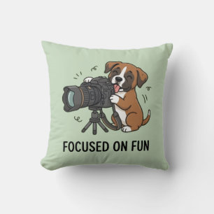 Cojín Decorativo Diseño de acento verde para fotógrafo con cachorro
