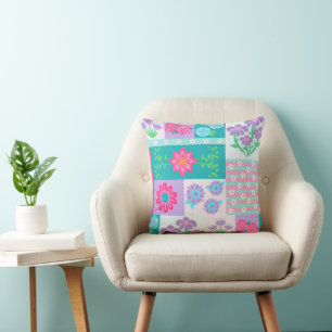 Cojín Decorativo Diseño de flores vibrantes en flor