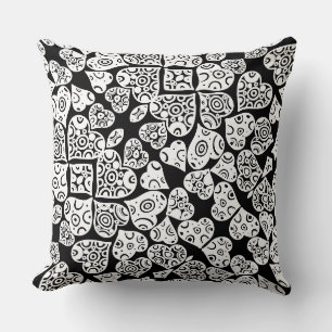 Cojín Decorativo Diseño de fondo de corazones blancos y negros