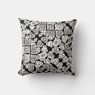 Cojín Decorativo Diseño de fondo de corazones blancos y negros