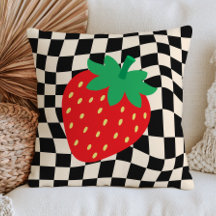 Diseño de Fresa sobre Patrón de Cuadros Retro Frut