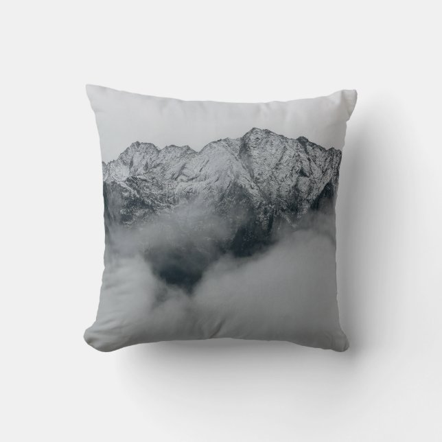 Cojín Decorativo Diseño de montaña oscura (Anverso)