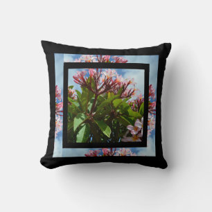Cojín Decorativo Diseño frangipani rosado moderno,