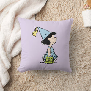 Cojín Decorativo Disfraz de Halloween de Lucy Princesa de Peanuts