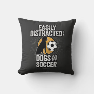 Cojín Decorativo Distracción fácil por perros y fútbol