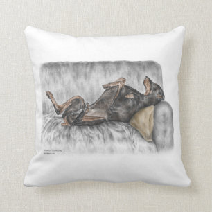 Cojín Decorativo Doberman gracioso en Sofa