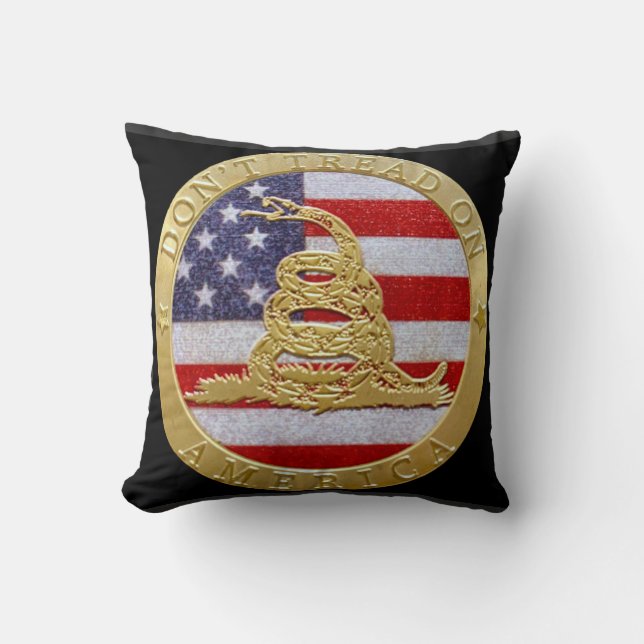 COJÍN DECORATIVO DONT TREAD EN ESTADOS UNIDOS (Anverso)