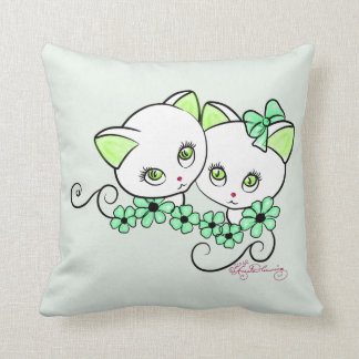 Cojín Decorativo Dos gatitos lindos con margaritas verdes