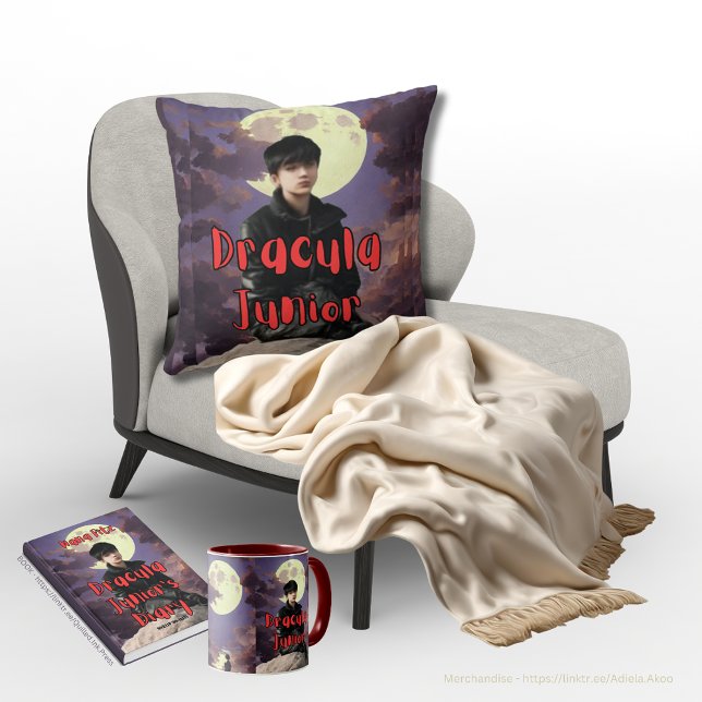 Cojín decorativo - Drácula Junior (Dracula Junior Book, Mug & Throw Pillow by Quilled Ink Press & Adiela Akoo. Browse my store 4 more)