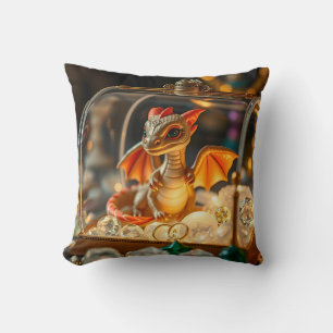 Cojín Decorativo Dragón lindo en una caja de joyas