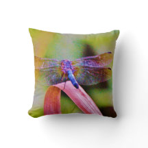 Dragón rosa arcoiris brillante