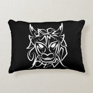 Cojín Decorativo Dragón tribal blanco y negro