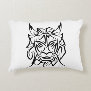 Cojín Decorativo Dragón tribal blanco y negro