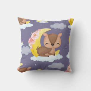 Cojín Decorativo Dreamy Fawn en una luna creciente