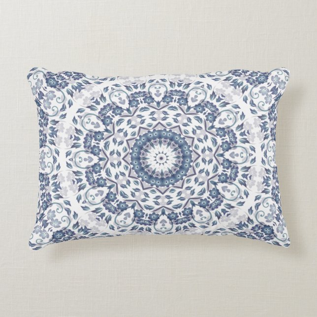 Cojín Decorativo Dusty Blue Mandala Lumbar Pillow (Anverso)
