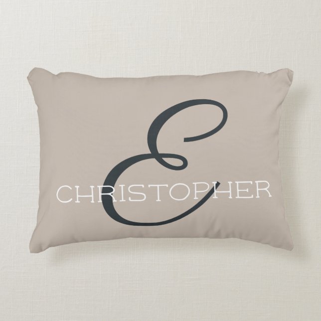 Cojín Decorativo E Nombre Personalizado Inicial Taupe Neutral Tan (Anverso)