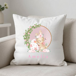 Cojín Decorativo Easter Bunny at Garden Personalized Throw Pillow