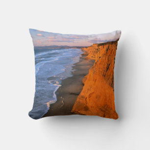 Cojín Decorativo EE. UU., California, Acantilados en la playa estat