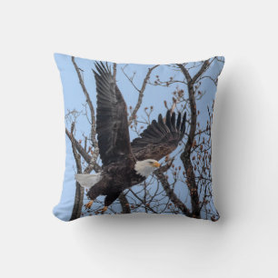 Cojín Decorativo El águila calva despegando