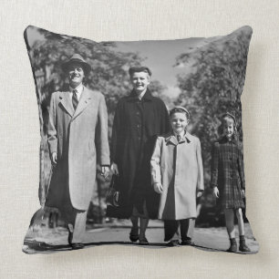 Cojín Decorativo El caminar de la familia