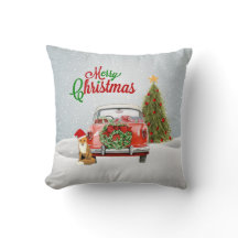 El coche del vintage parqueó por sitti del árbol