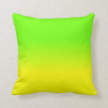 Cojín Decorativo El color amarillo verde y de neón de neón de la<br><div class="desc">El amarillo de neón de la sol brillante se descolora en una falta de definición del ombre con el verde de neón para un flash del brillo y de la luz</div>