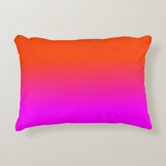 Cojín Decorativo El color de neón de la sombra de Ombre del naranja