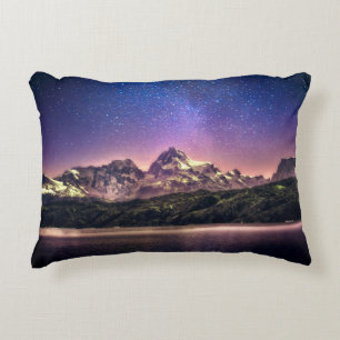 Cojín Decorativo El colorido paisaje del cielo nocturno con estrell