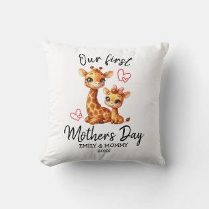 COJÍN DECORATIVO EL DÍA DE NUESTRA PRIMERA MADRE BABY&MAMA GIRAFFE