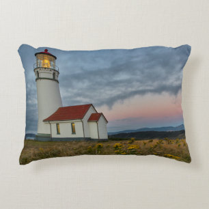 Cojín Decorativo El faro más antiguo de Oregon en Cape Blanco State