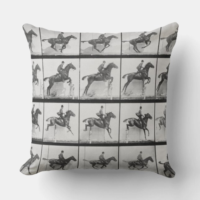 Cojín Decorativo El hombre y el caballo que saltan una cerca, (Anverso)